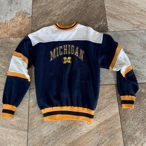 Woman's Vintage Michigan Wolverine Sweater Size L